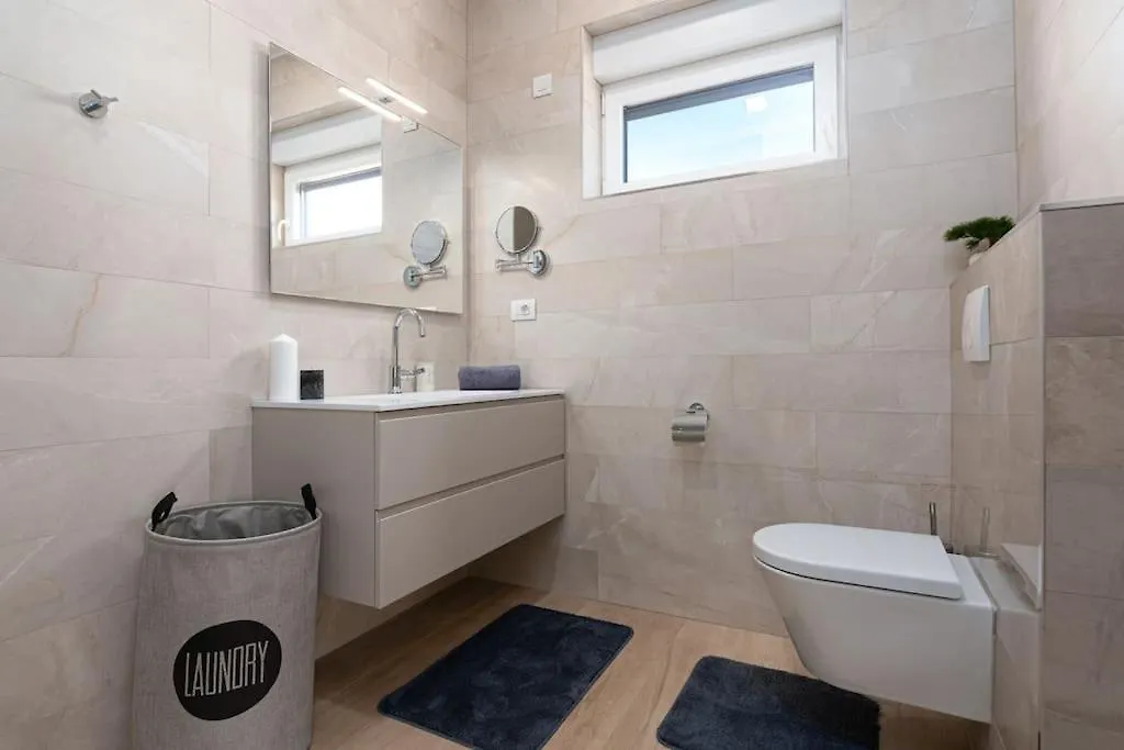 Villa Panamera Kastelir 0*,  Croatia
